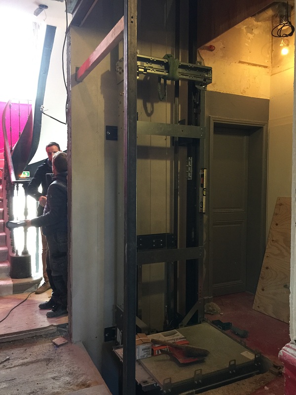 Création cage ascenseur vitré gallery