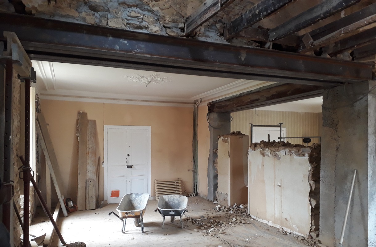 Remplacement du plancher et ouverture de murs porteurs en pierre gallery