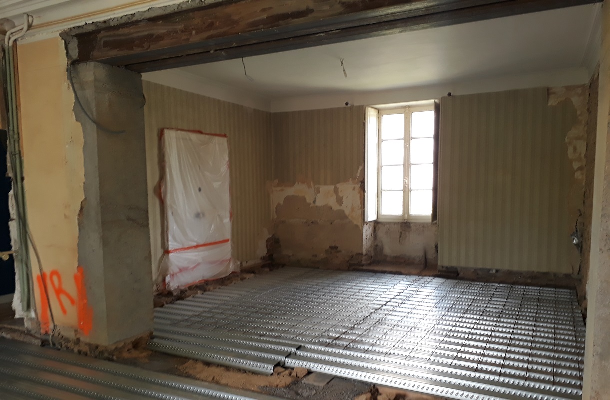 Remplacement du plancher et ouverture de murs porteurs en pierre gallery